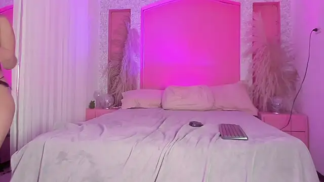 Ebby_G's cam snapshot