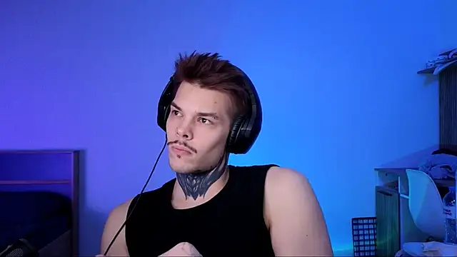 DENIS_HERE's cam snapshot