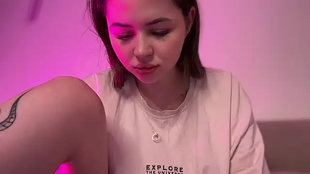 AlmaryKim live sex cam