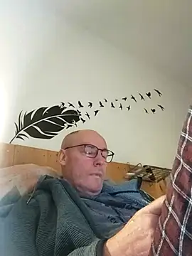 bogland33's cam snapshot