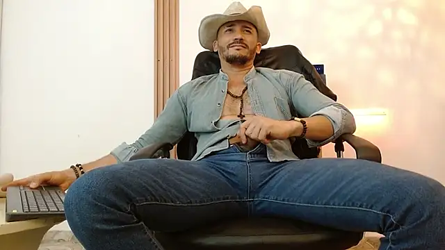 Reiko_85_'s cam snapshot