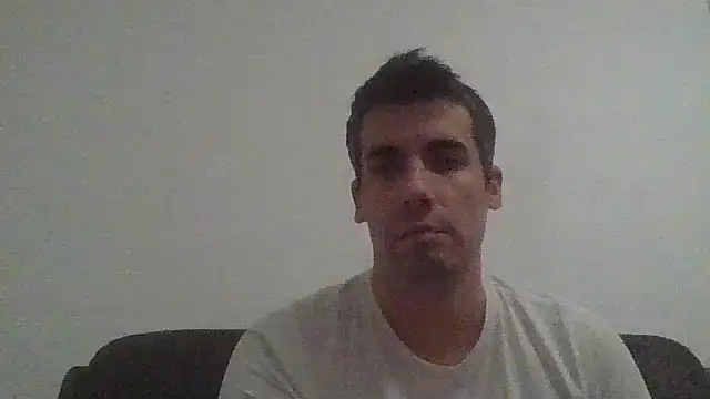 JulioIsHere4you's cam snapshot