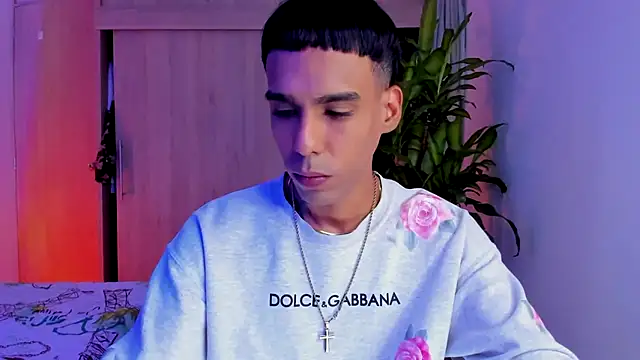 Damianwhite live sex cam