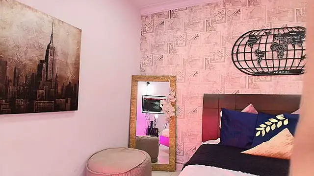 Lara_skye's cam snapshot