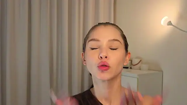 slyshypie's cam snapshot