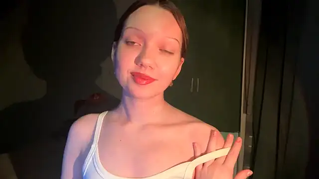 EmiIyKitty's cam snapshot