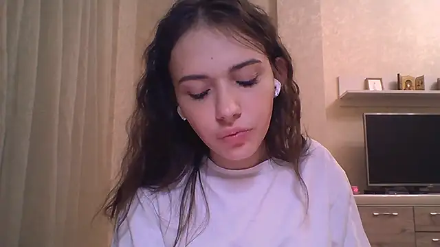 CeyaLier's cam snapshot