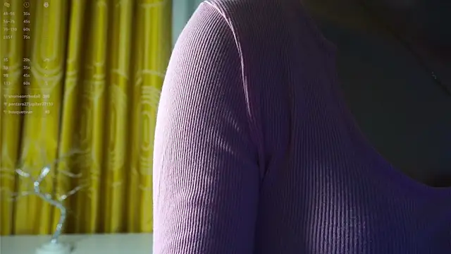 YvonneBou's cam snapshot