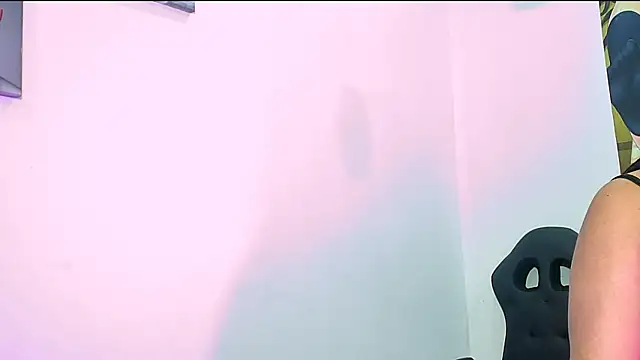 Laura_Hotcs's cam snapshot