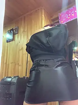 Emilyy-18's cam snapshot