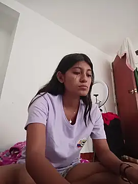 YeseniaRodriguez3's cam snapshot