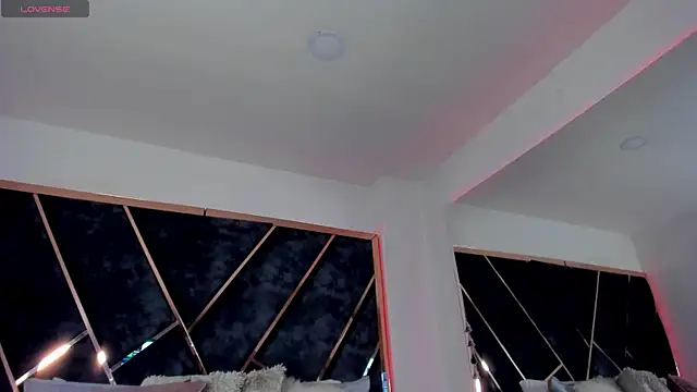 SusanaHenao live sex cam