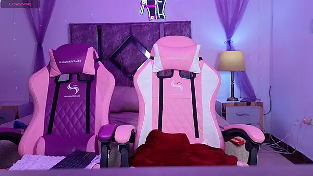 danilu_and_eva21's cam snapshot