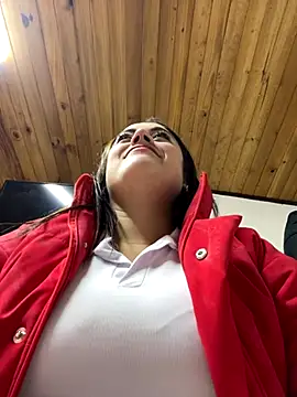 Lesly_10-'s cam snapshot