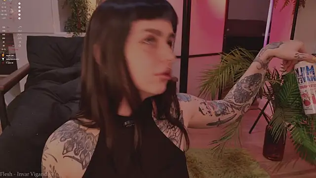 MichaellaMoon's cam snapshot