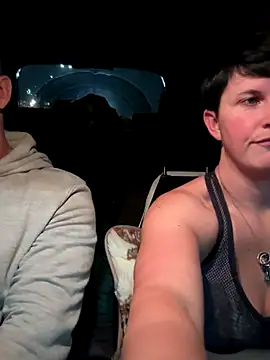 Reggie_roxie live sex cam