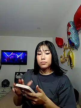 hot-shaved-baby's cam snapshot