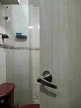 CurvyNoir's cam snapshot