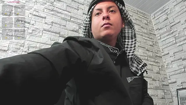 malek_and_emir's cam snapshot