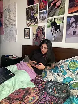 PamelaFtMia's cam snapshot