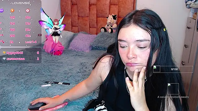 nahia__2's cam snapshot