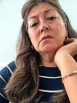 emma_tour's cam snapshot