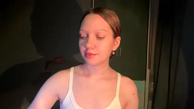 EmiIyKitty's cam snapshot