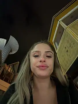 SophieVJ's cam snapshot