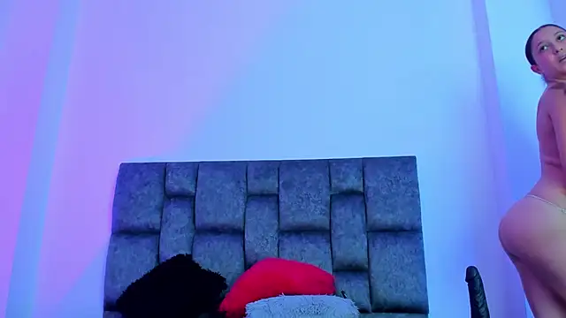 kittymonroe1's cam snapshot