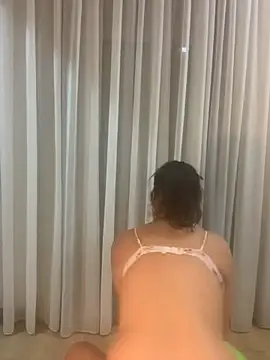 massagistahotbrunette's cam snapshot