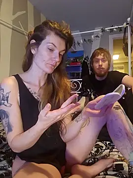 YourFavCanadianMILF's cam snapshot