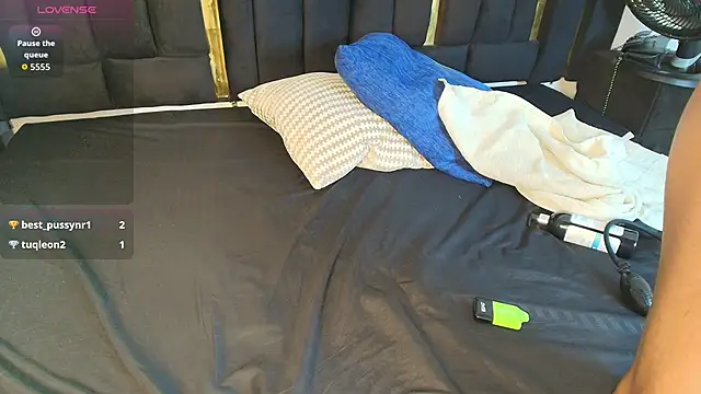 ThaisAdara24's cam snapshot