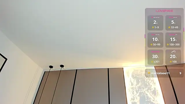 coral_rosse_'s cam snapshot