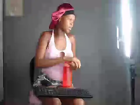 LilPregnantMommyyy's cam snapshot