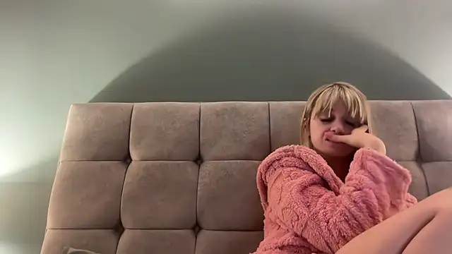 LustfulLuna_'s cam snapshot