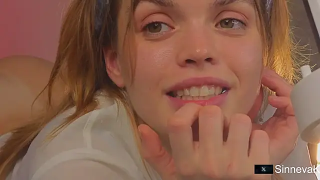 sinteas's cam snapshot