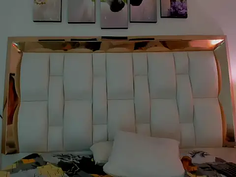 ElaineJackson's cam snapshot