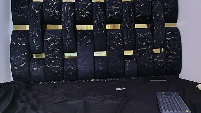 chris_blake__ live sex cam