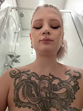 TeaseKitten's cam snapshot