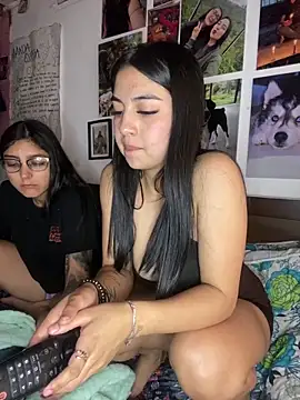 PamelaFtMia's cam snapshot