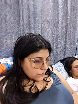 AddisonAndCouple's cam snapshot