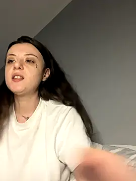 bunnythetailor's cam snapshot