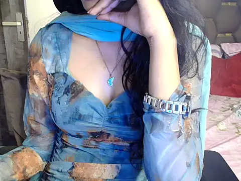 CUTE_princess_143's cam snapshot