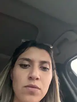 Isabella_Varella's cam snapshot