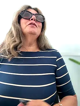 emma_tour live sex cam