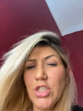 LittleMissEeve live sex cam