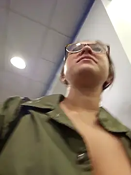 LeaGambit__'s cam snapshot