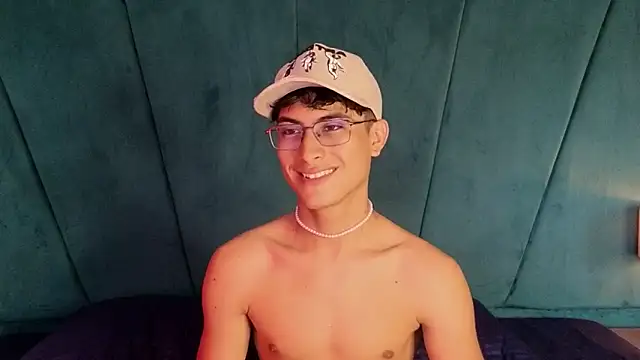 Aaron_Eze's cam snapshot