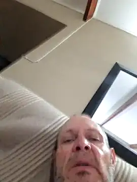 LyrateMarathon's cam snapshot