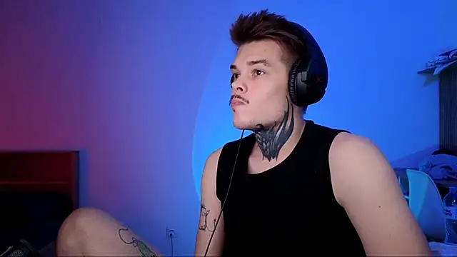 DENIS_HERE's cam snapshot